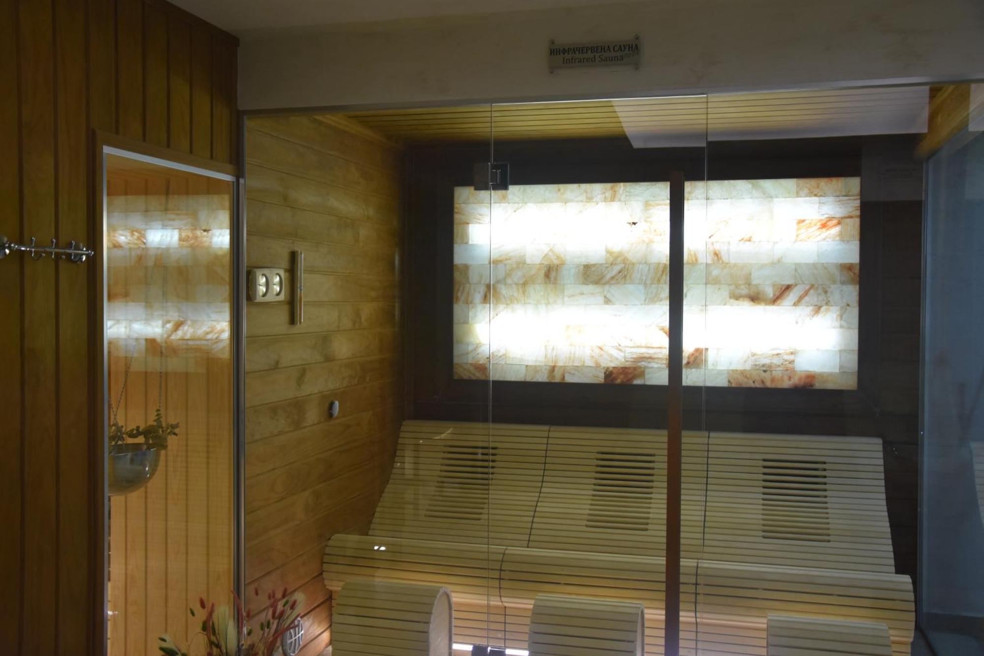Park Hotel Viasport Gorni Dubnik Luaran gambar